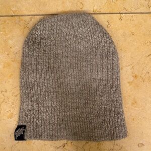 Saga tan beanie
